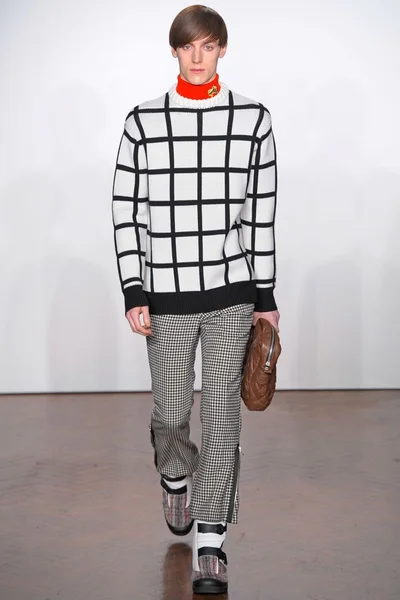 Look 3